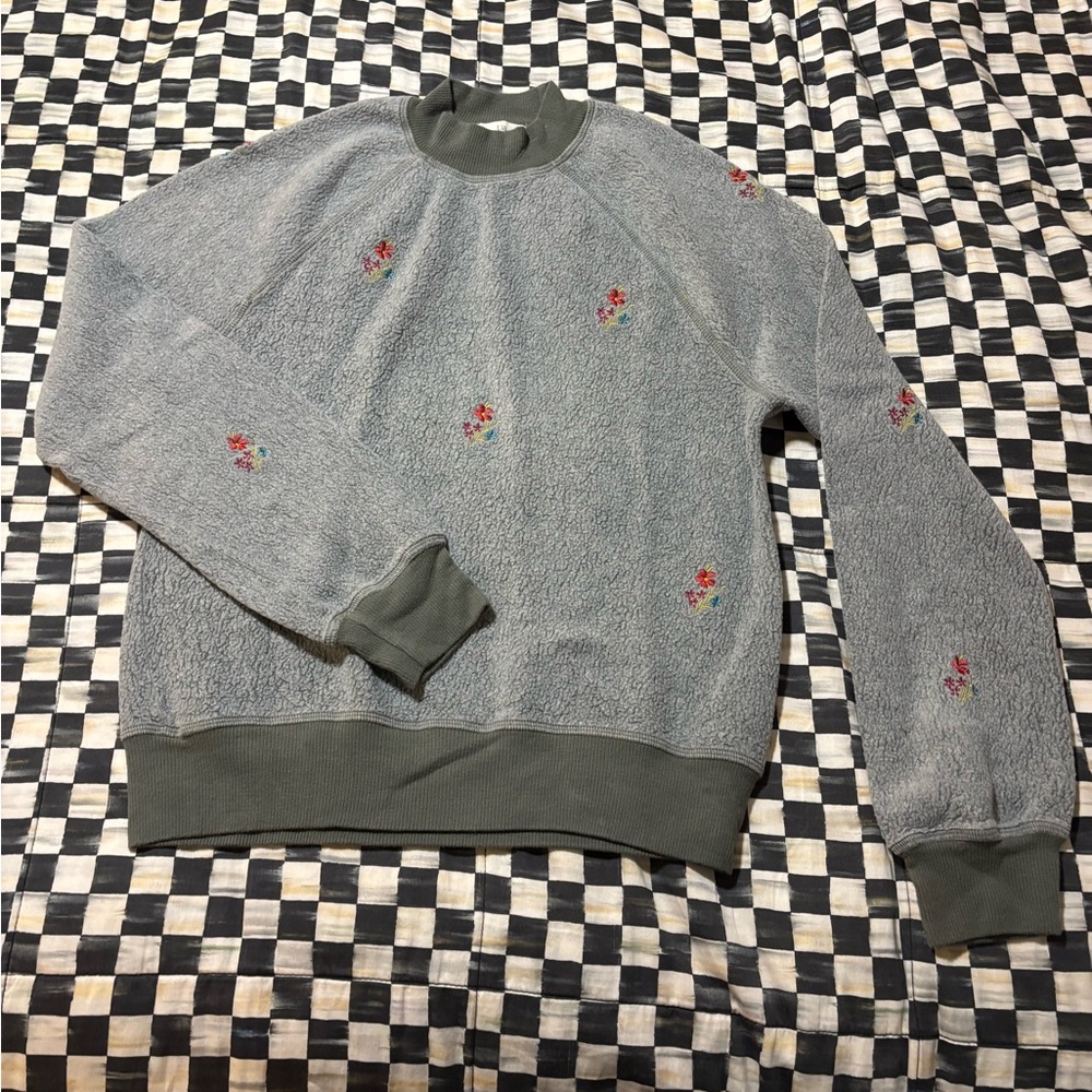 T.La Gray Floral Crewneck women’s Sweater